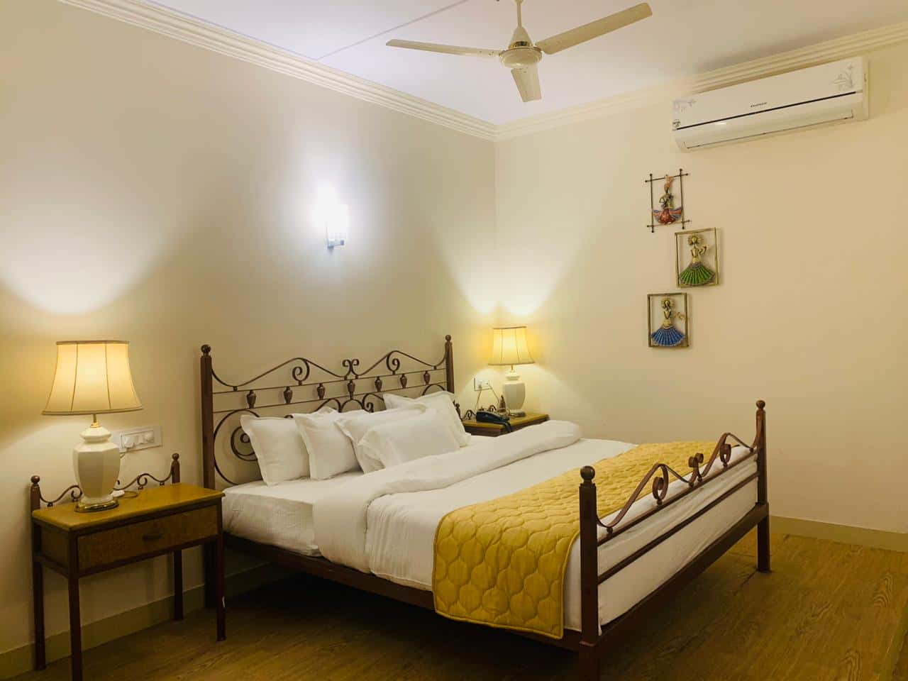 Hotel room in shirdi