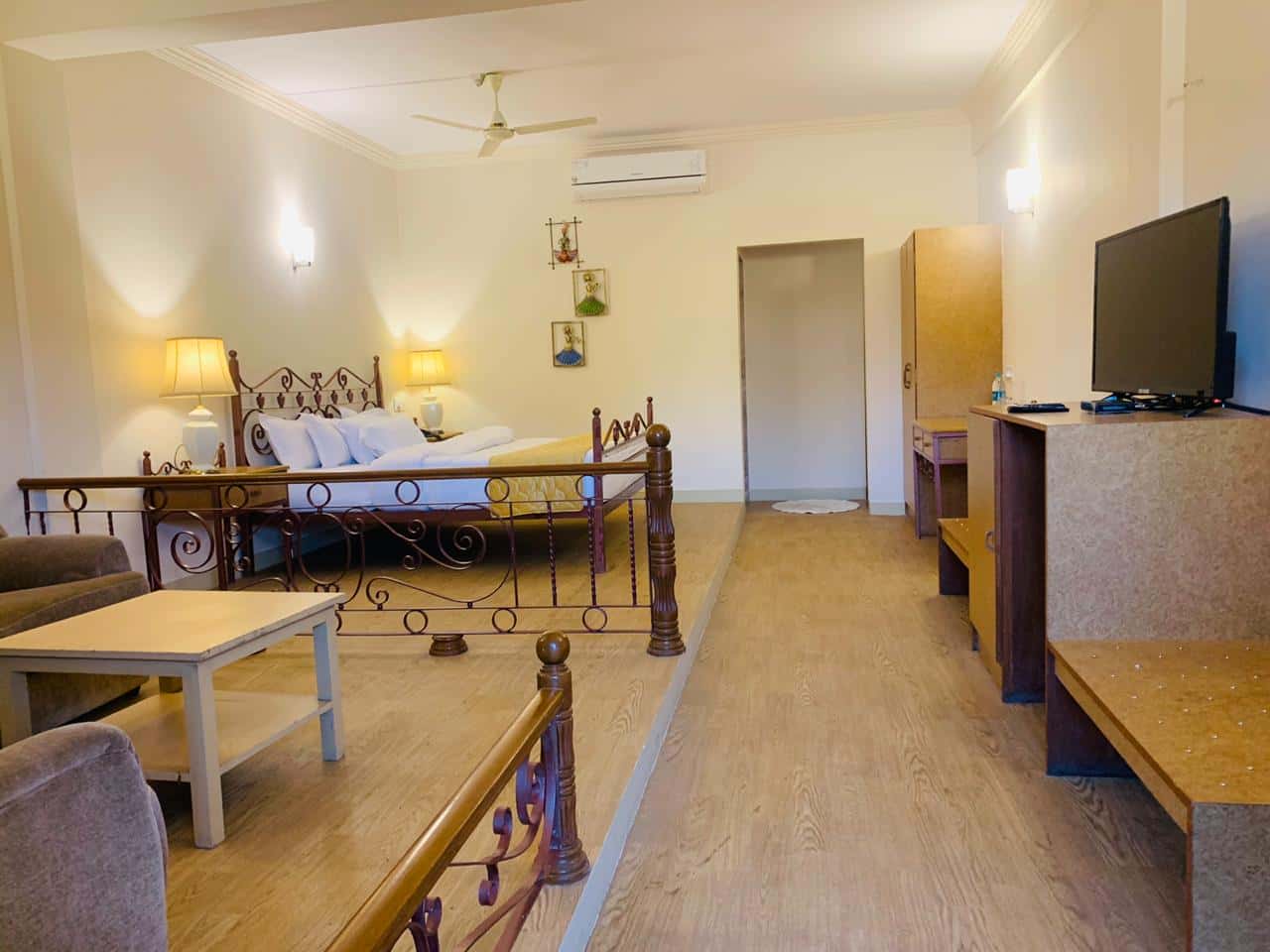 Best hotel rooms in shirdi